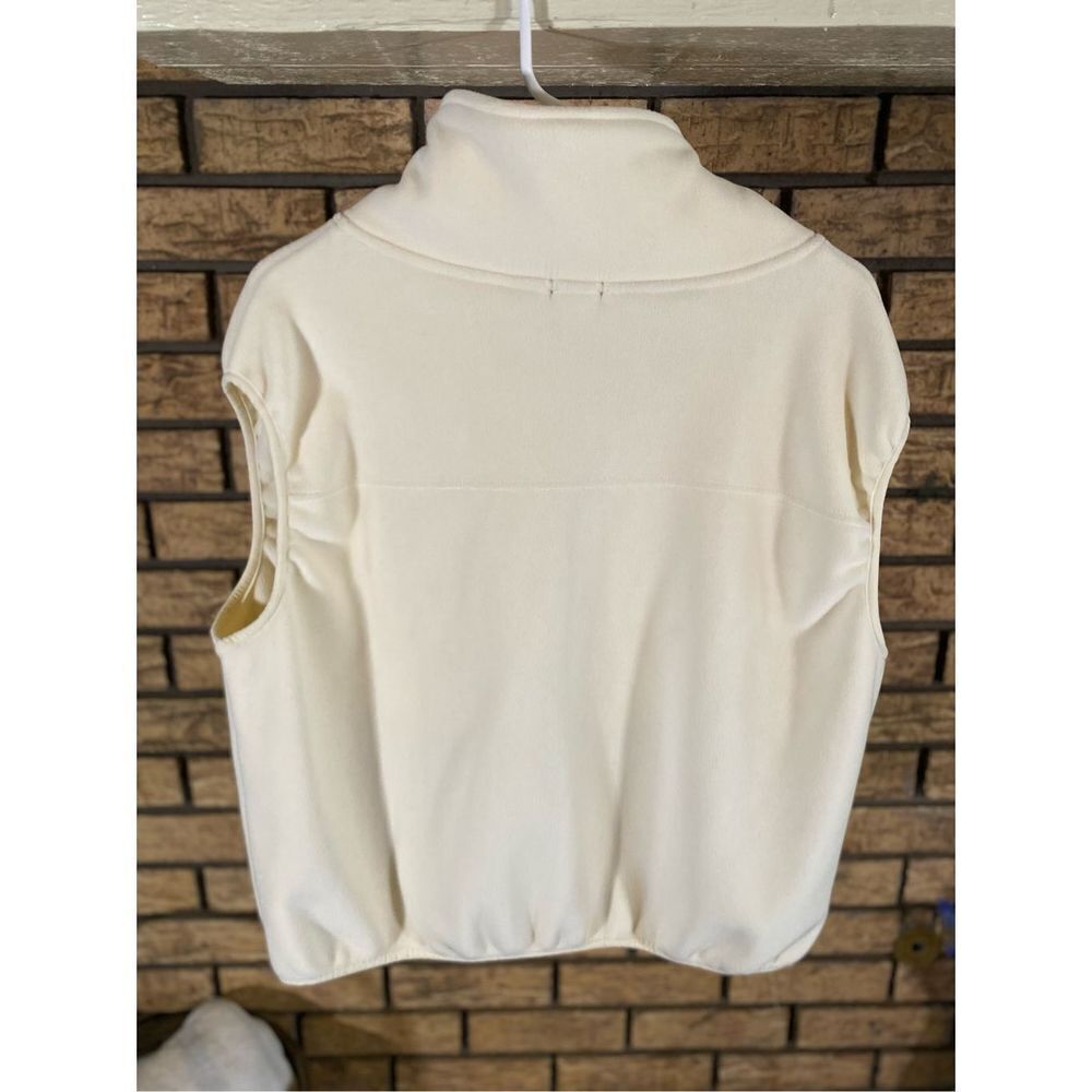 Free Haven Very Soft Zip Up Vest‎ - Picture 2 of 5